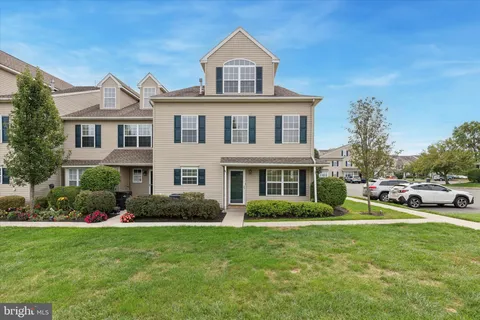 $350,000 | 5503 Drawbridge Court, Royersford, PA 19468