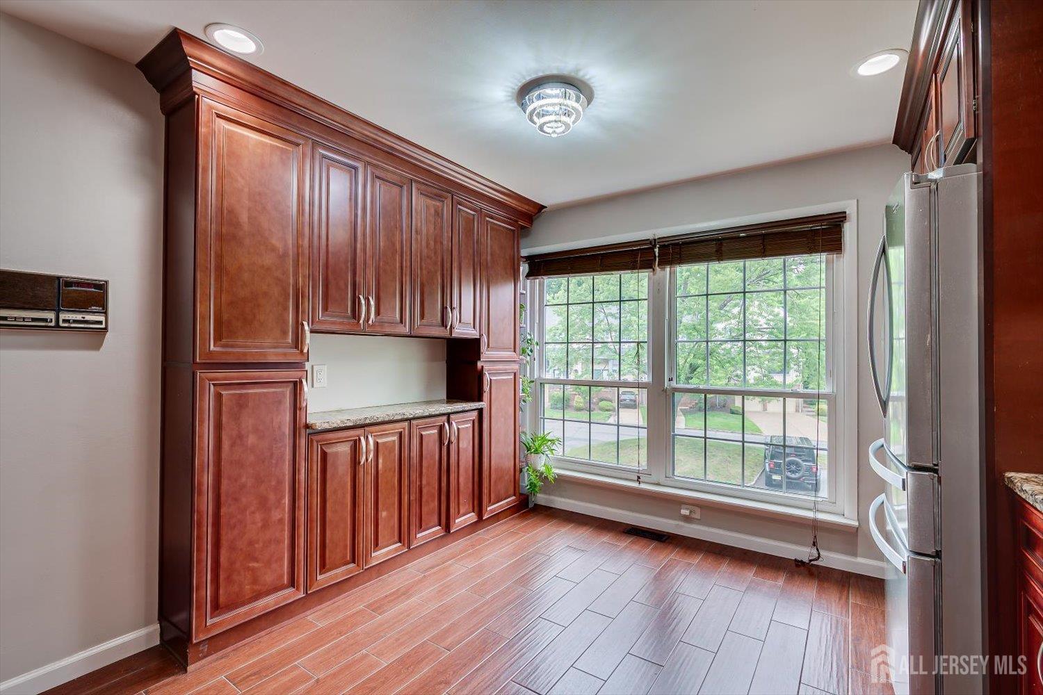 4506 Stonehedge Road Edison, NJ 08820 - Photo 24 of 51