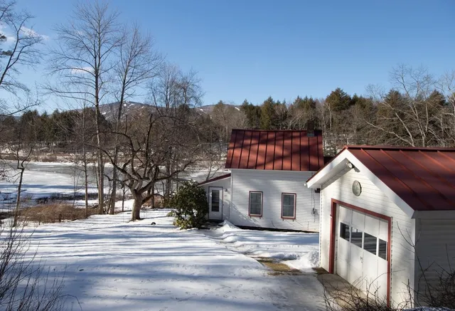 $425,000 | 121 East Lake Road, Ludlow, VT 05149