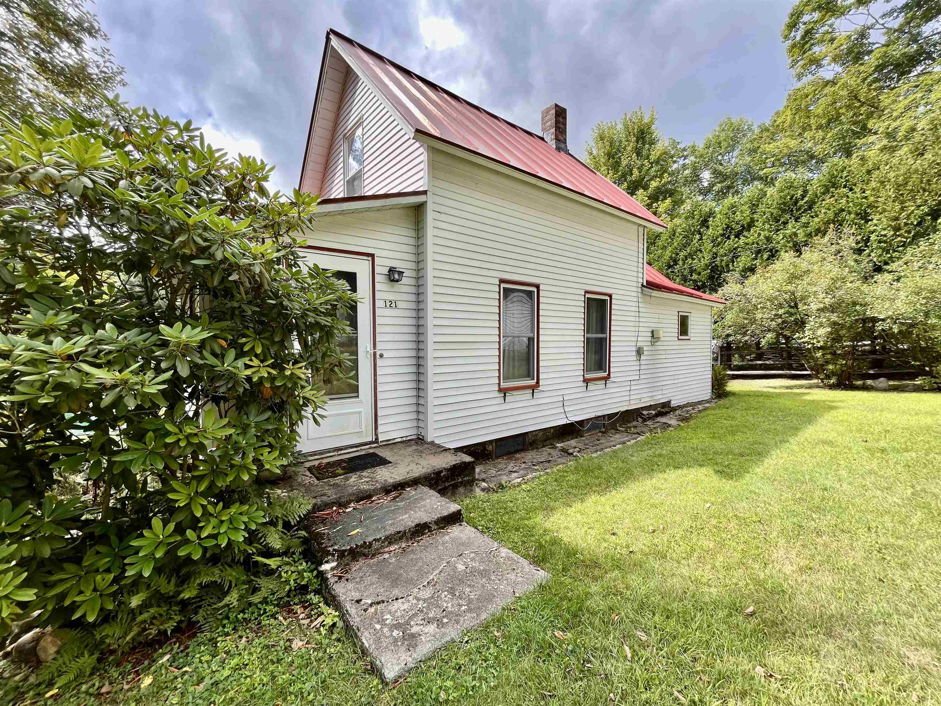 121 East Lake Road Ludlow, VT 05149 - Photo 17 of 25