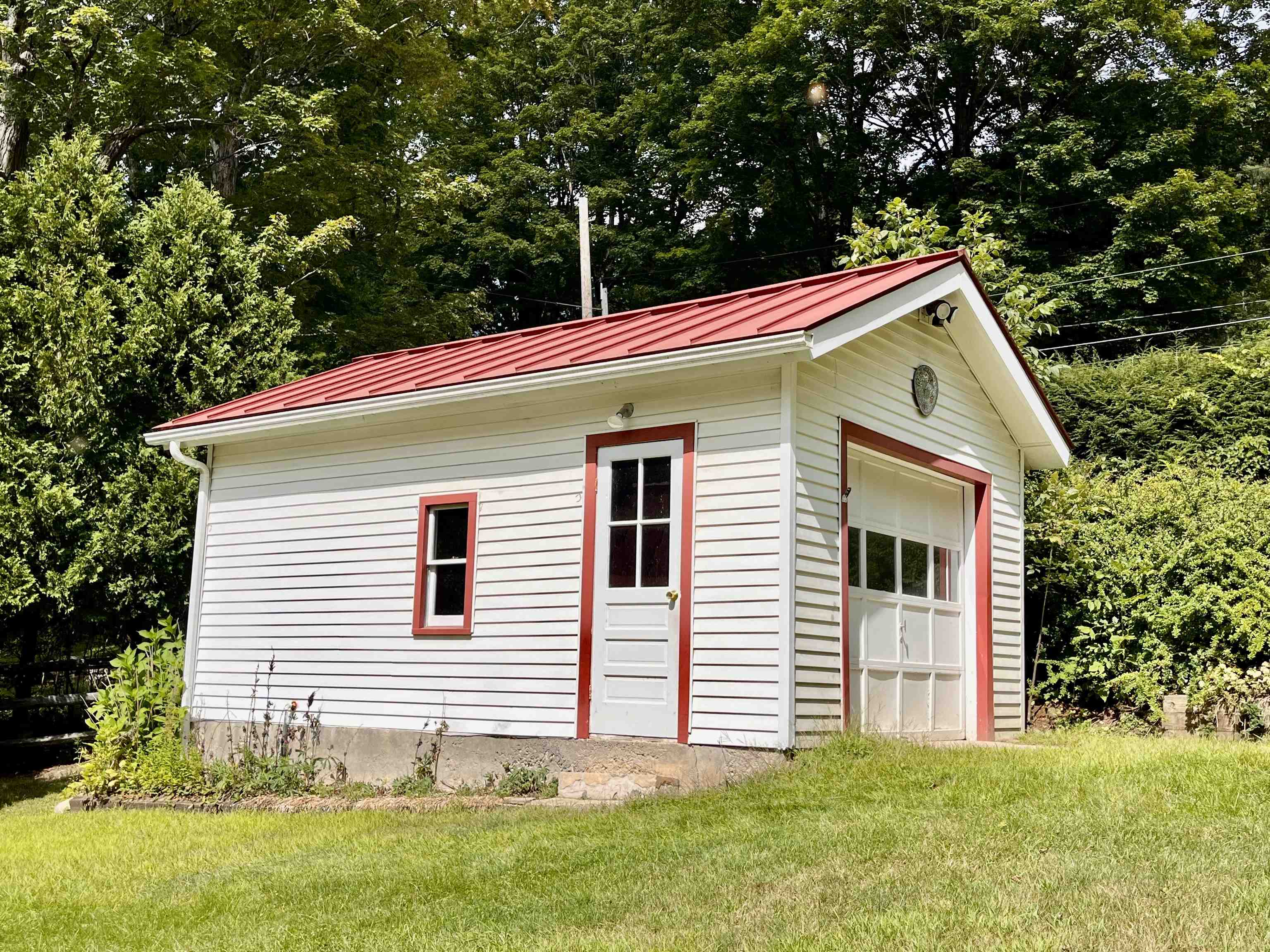 121 East Lake Road Ludlow, VT 05149 - Photo 21 of 25