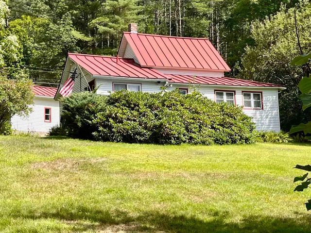 $425,000 | 121 East Lake Road, Ludlow, VT 05149