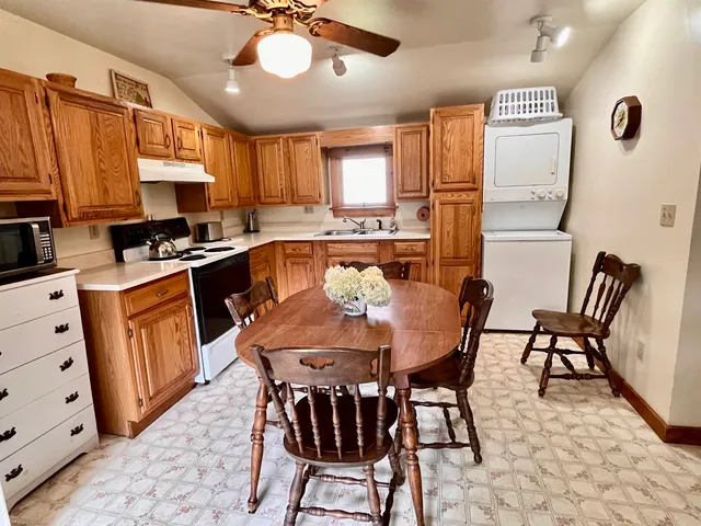 $425,000 | 121 East Lake Road, Ludlow, VT 05149