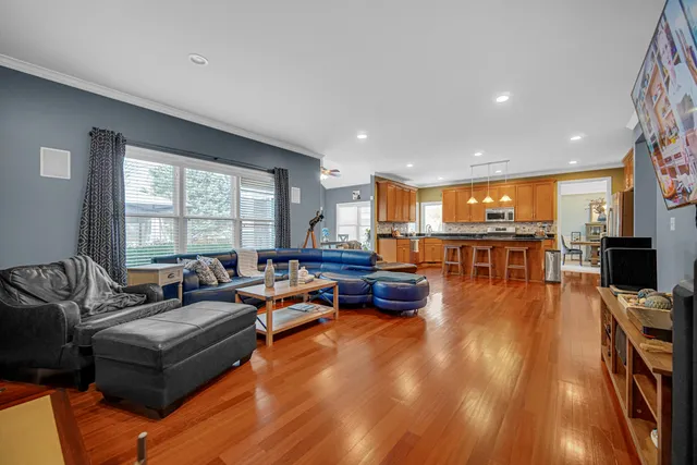 $575,000 | 25216 Round Barn Road, Plainfield, IL 60585