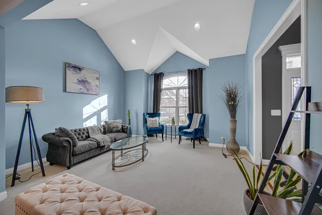 $575,000 | 25216 Round Barn Road, Plainfield, IL 60585