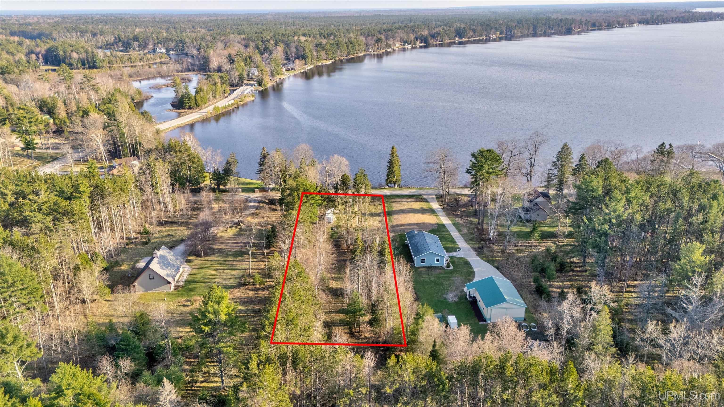 8136 Arrowhead Road Manistique, MI 49854 - Photo 3 of 20