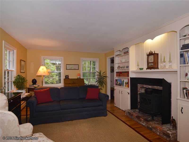 315 Bungy Road Scituate, RI 02857 - Photo 3 of 25 Living Room.