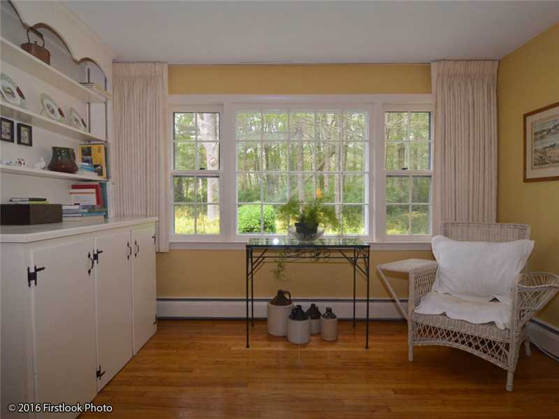 315 Bungy Road Scituate, RI 02857 - Photo 4 of 25 Living Room.