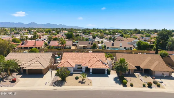 $3,800 | 15221 North 42nd Place, Phoenix, AZ 85032