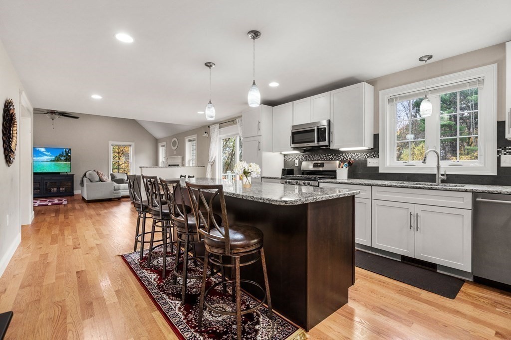 18 River Road Andover, MA 01810 - Photo 3 of 36 Gallery Image 3