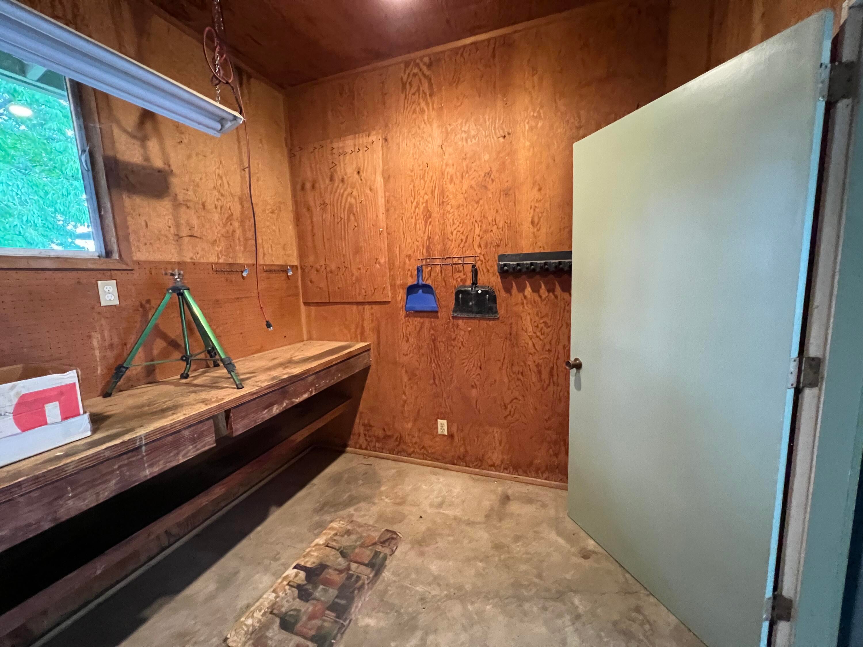 669 South Stage Road Medford, OR 97501 - Photo 39 of 44 Shop 1