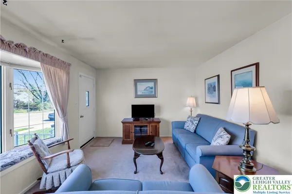 $289,900 | 1557 Kaywin Avenue, Bethlehem, PA 18018