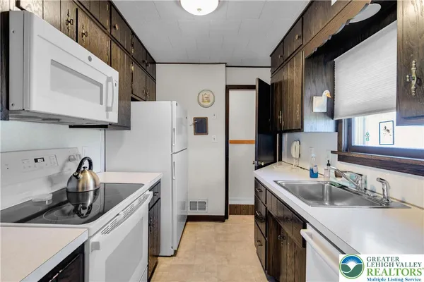 $289,900 | 1557 Kaywin Avenue, Bethlehem, PA 18018
