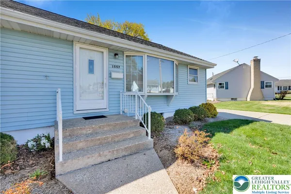 $289,900 | 1557 Kaywin Avenue, Bethlehem, PA 18018