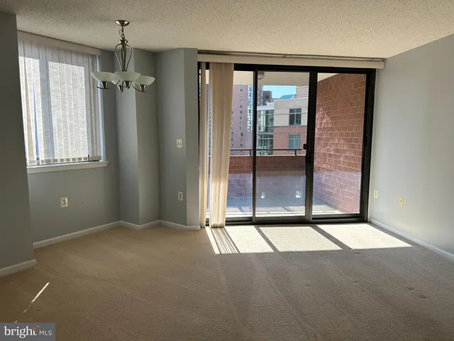 $2,300 | 1001 North Randolph Street, Unit 903, Arlington, VA 22201