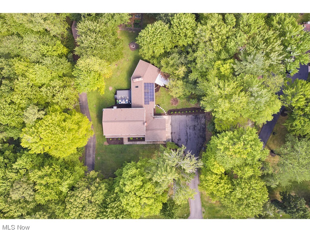689 Westridge Road Akron, OH 44333 - Photo 3 of 35 Gallery Image 3