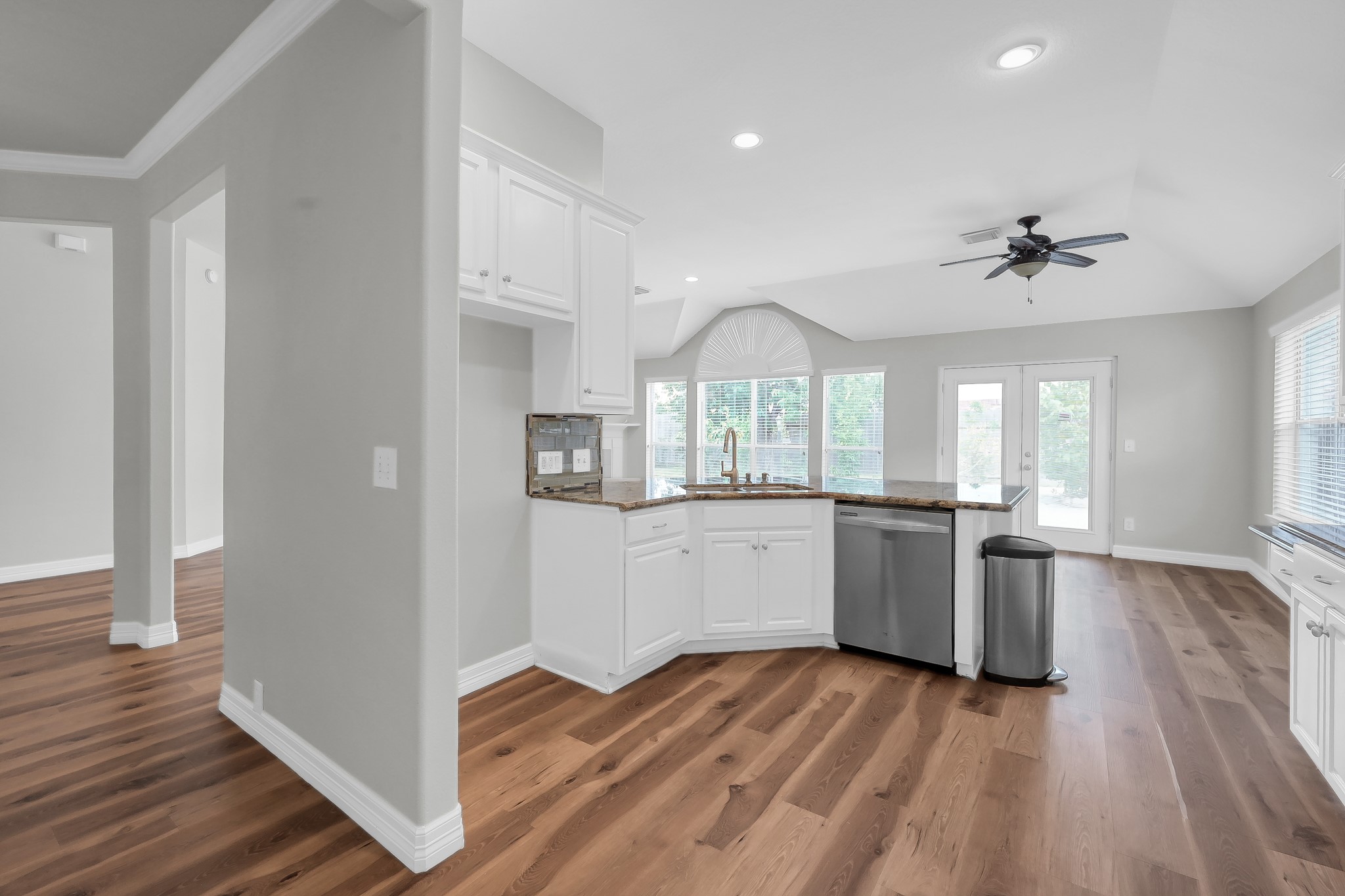 2906 Reynolds Creek Drive Spring, TX 77388 - Photo 17 of 38