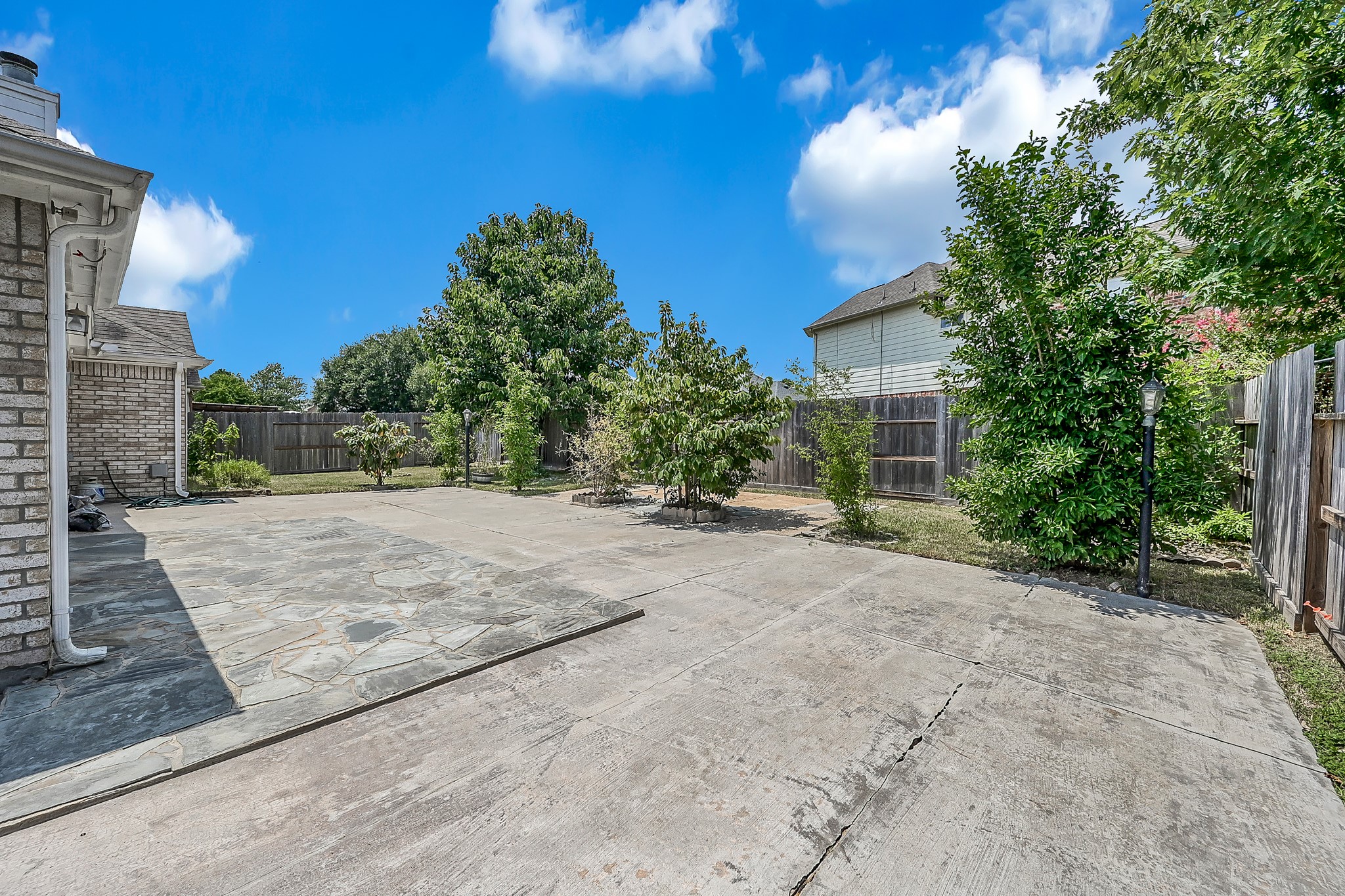 2906 Reynolds Creek Drive Spring, TX 77388 - Photo 33 of 38