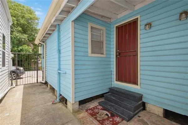 $1,100 | 1124 Cherokee Street, Unit 1, New Orleans, LA 70118