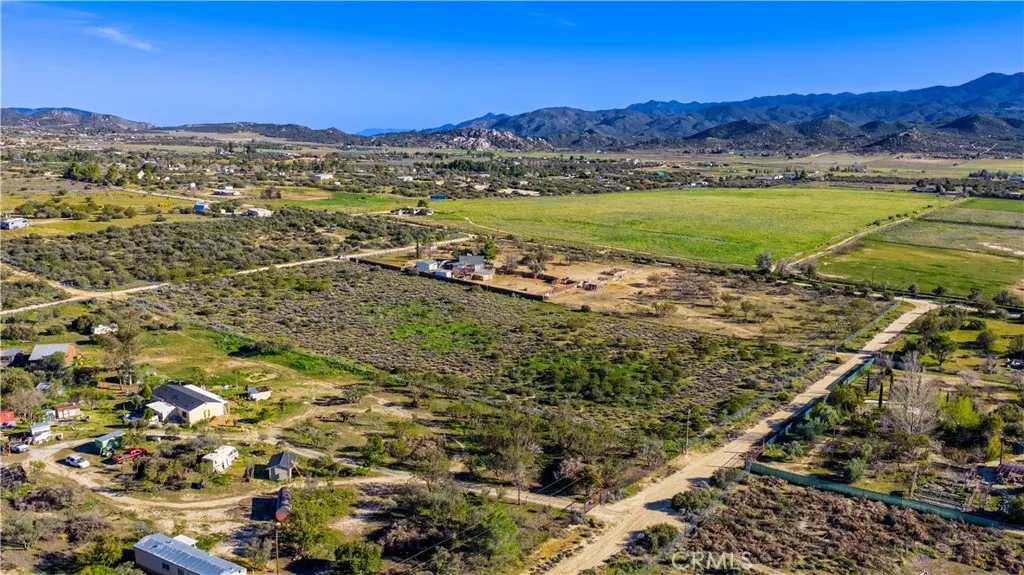 1 Apple Anza, CA 92539 - Photo 12 of 69