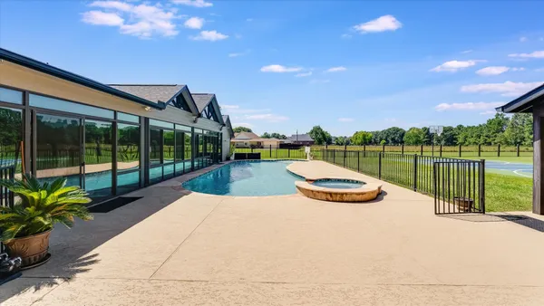 $899,900 | 65 County Road 2209N, Cleveland, TX 77327