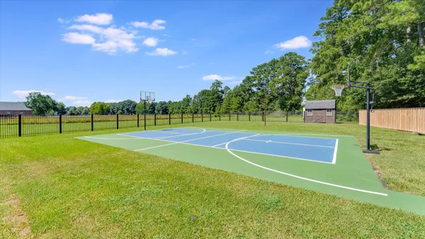 $899,900 | 65 County Road 2209N, Cleveland, TX 77327