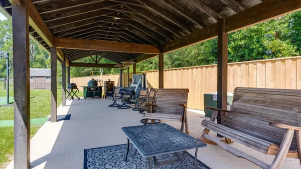 $899,900 | 65 County Road 2209N, Cleveland, TX 77327