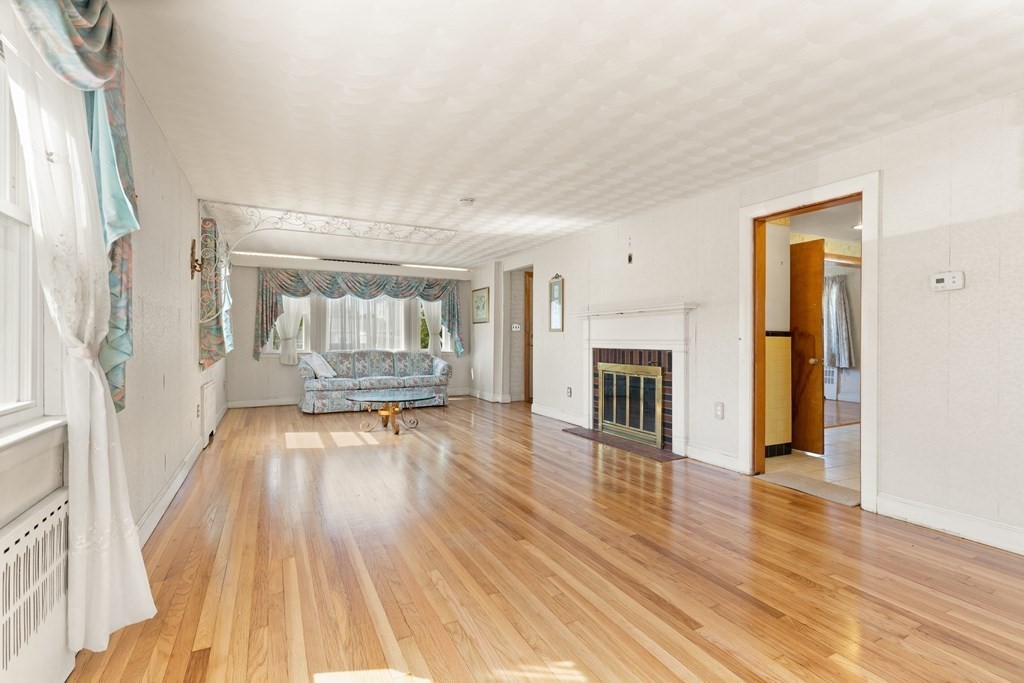 156 Squanto Road Quincy, MA 02169 - Photo 6 of 23 Gallery Image 6