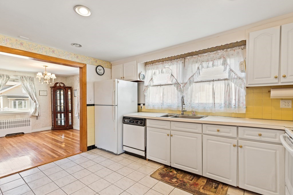 156 Squanto Road Quincy, MA 02169 - Photo 10 of 23 Gallery Image 10