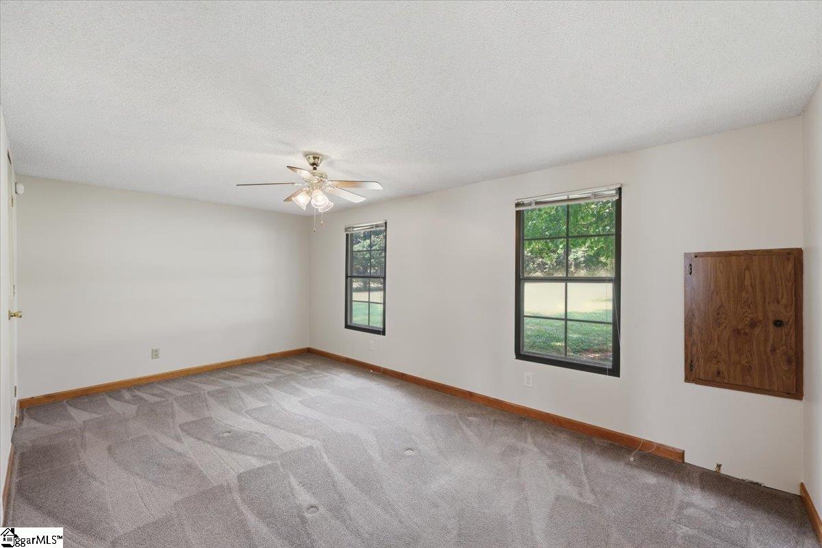 554 Berry Shoals Road Duncan, SC 29334 - Photo 22 of 43