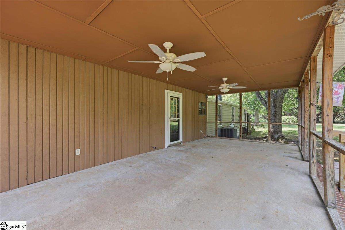 554 Berry Shoals Road Duncan, SC 29334 - Photo 28 of 43