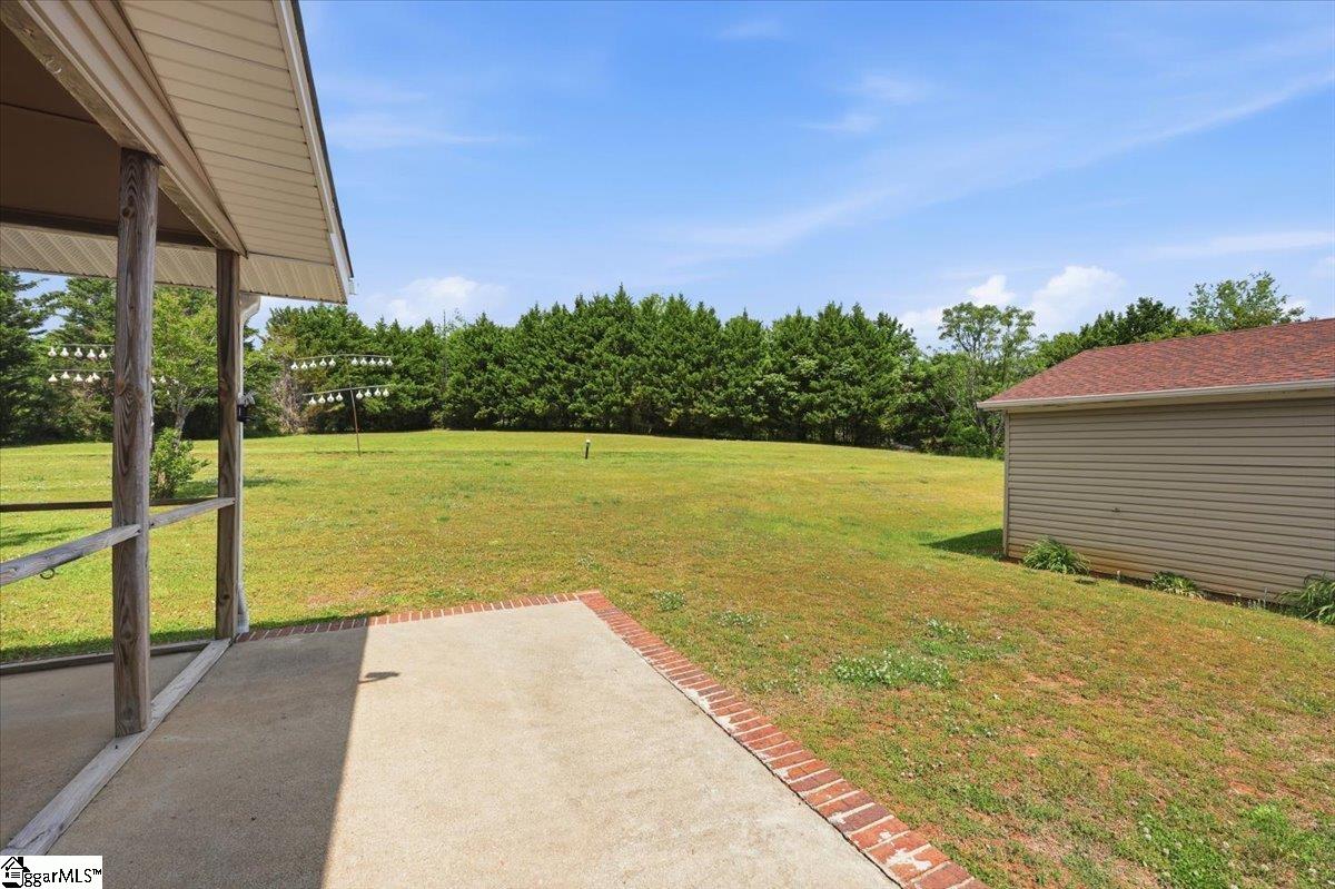 554 Berry Shoals Road Duncan, SC 29334 - Photo 32 of 43