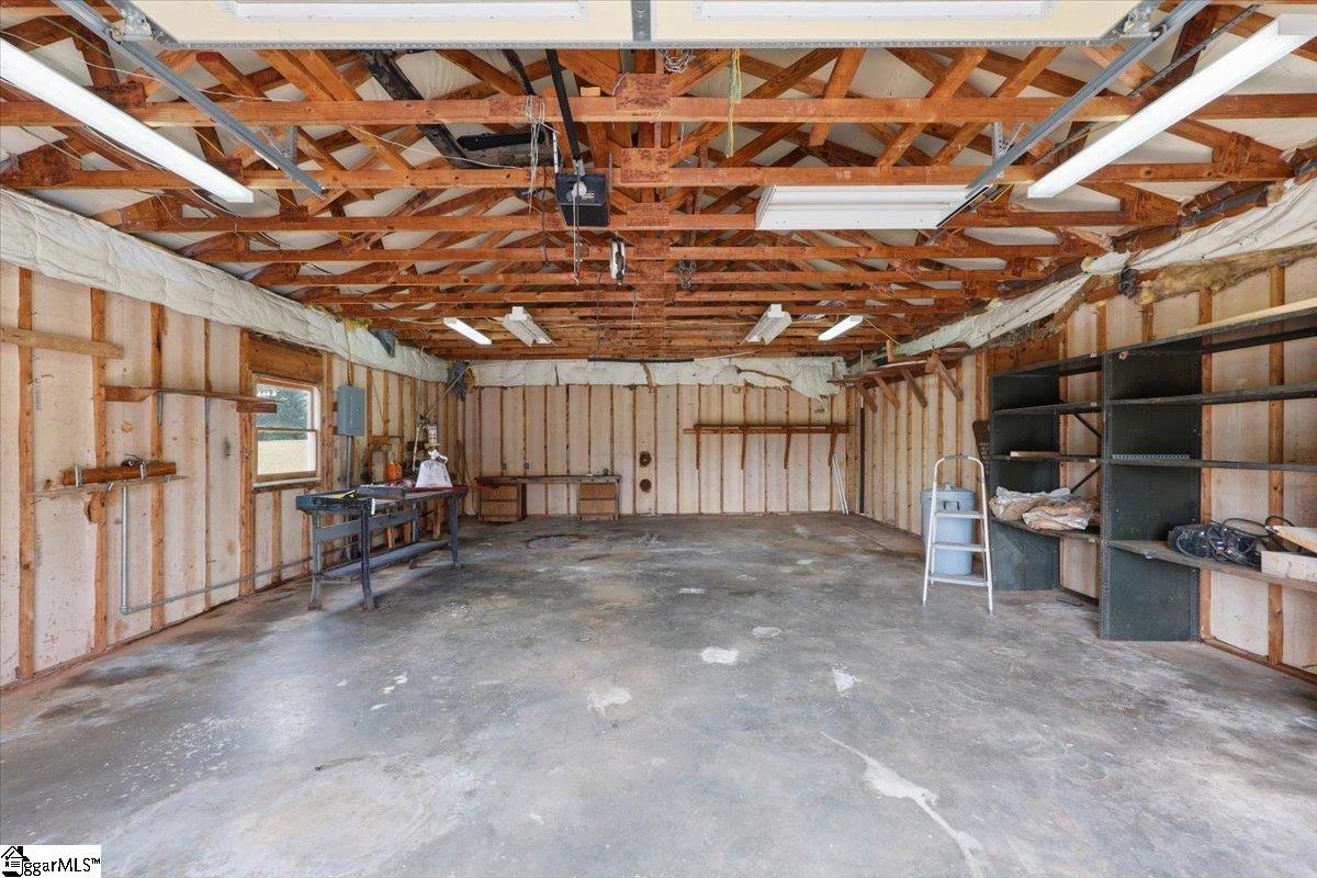 554 Berry Shoals Road Duncan, SC 29334 - Photo 34 of 43