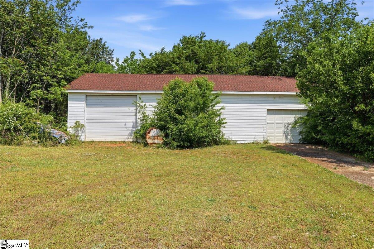 554 Berry Shoals Road Duncan, SC 29334 - Photo 38 of 43