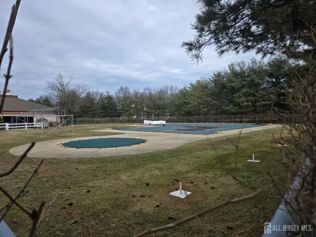 $555,000 | 119 Nightingale Court, Old Bridge, NJ 08857