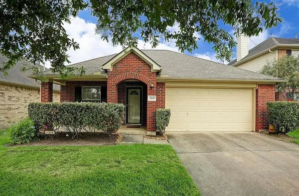 $2,090 | 5508 Lilywood Lane, Rosharon, TX 77583
