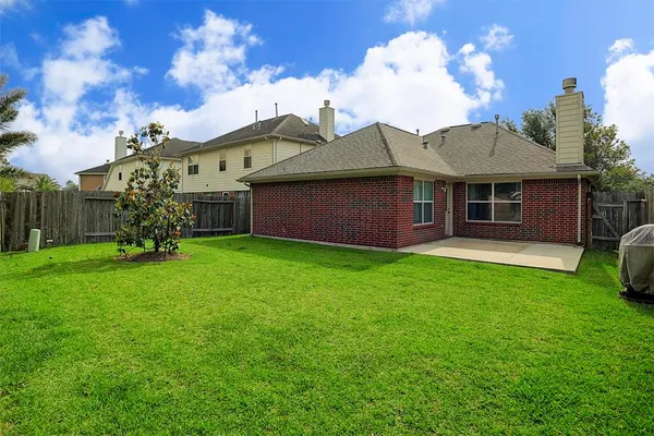 $2,090 | 5508 Lilywood Lane, Rosharon, TX 77583