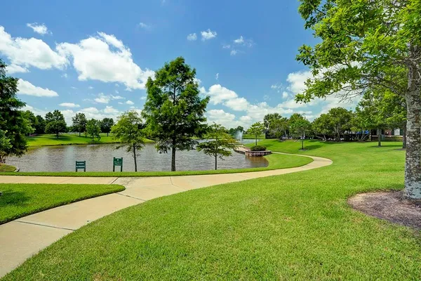 $2,090 | 5508 Lilywood Lane, Rosharon, TX 77583