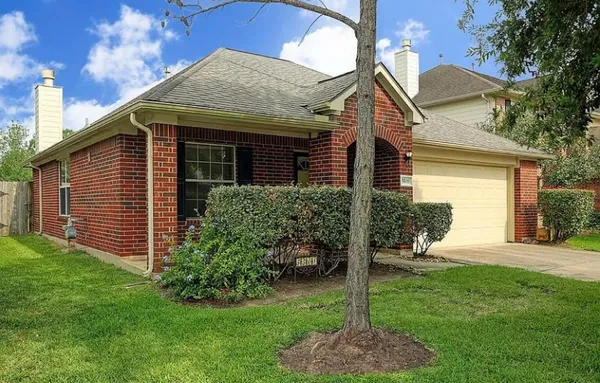 $2,090 | 5508 Lilywood Lane, Rosharon, TX 77583