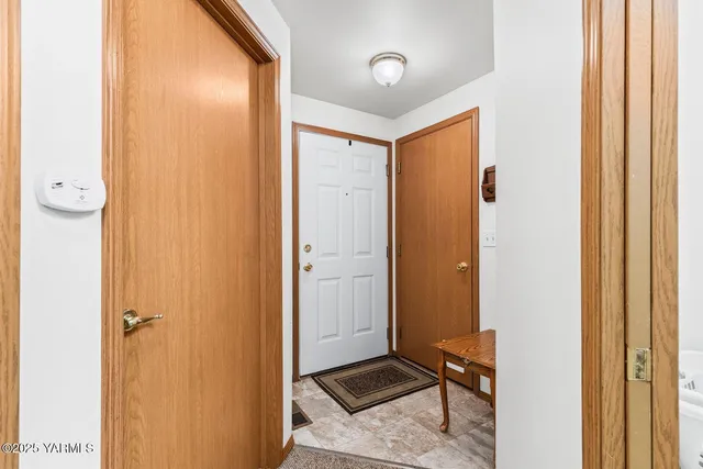 $270,000 | 105 Peach Tree Lane, Unit 3, Yakima, WA 98908