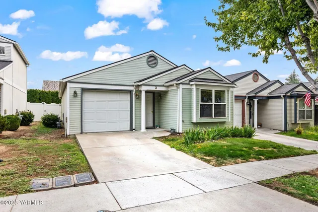 $270,000 | 105 Peach Tree Lane, Unit 3, Yakima, WA 98908