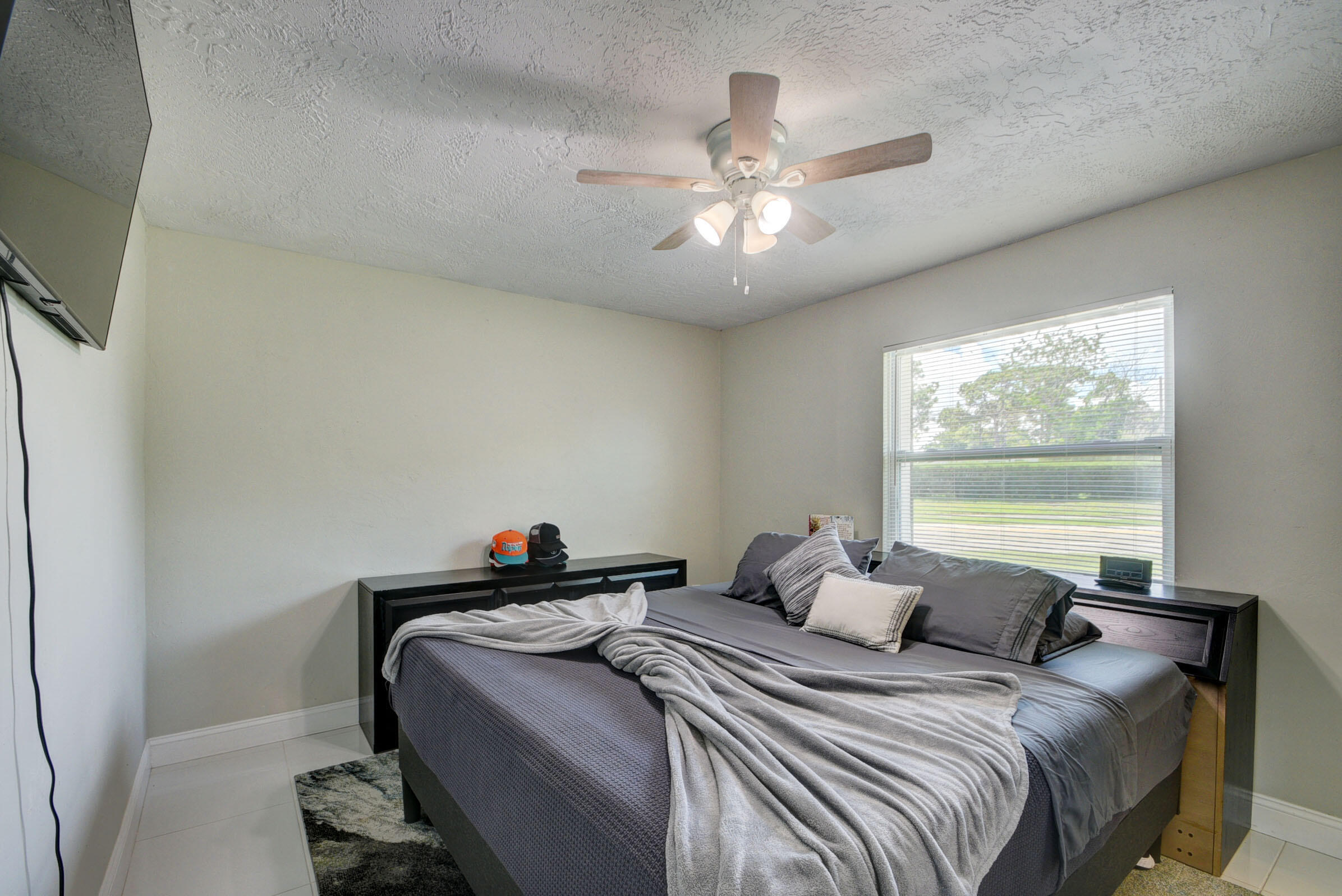 599 Owosso Road Lake Worth, FL 33462 - Photo 9 of 20 599 Master Bedroom