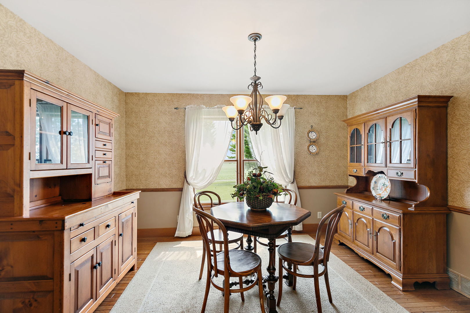 23086 Glidden Road DeKalb, IL 60115 - Photo 8 of 48