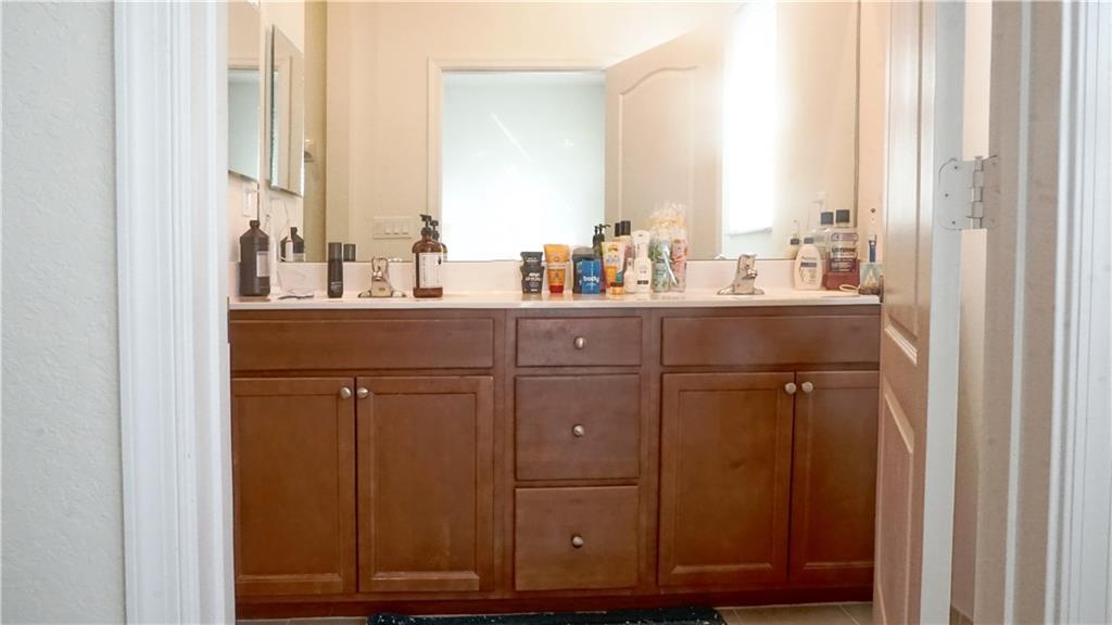 9666 Southwest Purple Martin Way Stuart, FL 34997 - Photo 10 of 20 Gallery Image 10
