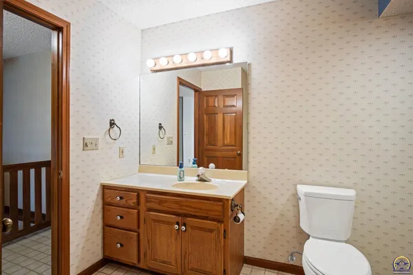 $435,000 | 5320 Southwest Burlingame Road, Topeka, KS 66609