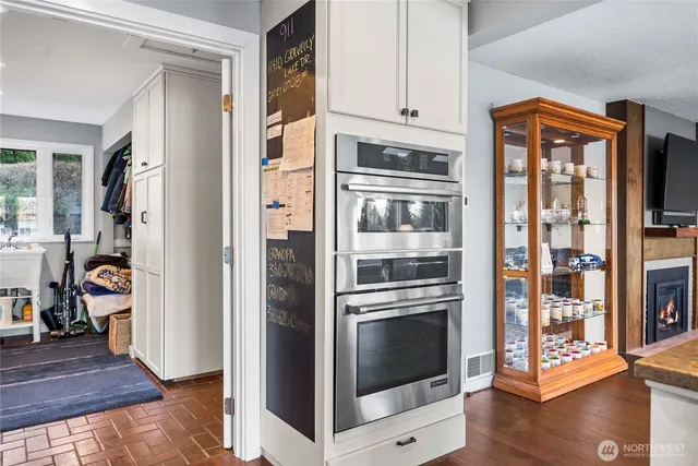 $1,699,999 | 11410 Gravelly Lake Drive Southwest, Lakewood, WA 98499