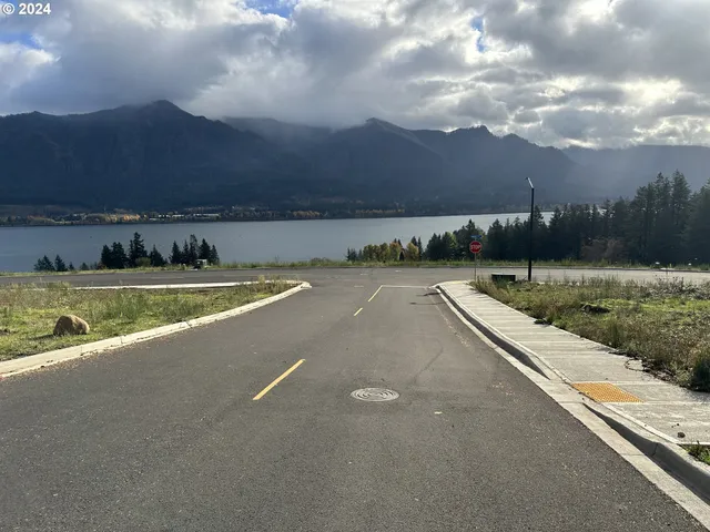 $230,000 | 147 Northeast Bruce Heights, Unit 65, Stevenson, WA 98648