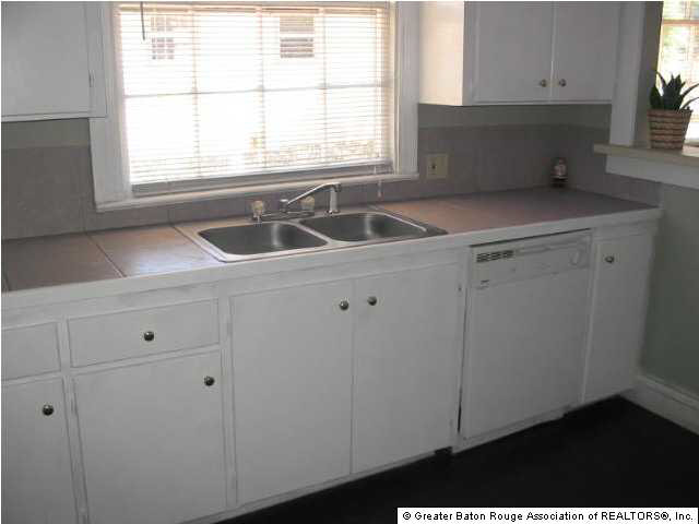 946 Iris Street Baton Rouge, LA 70802 - Photo 4 of 8 Gallery Image 4