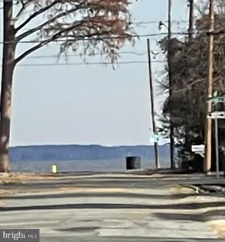 a view of entryway and hall