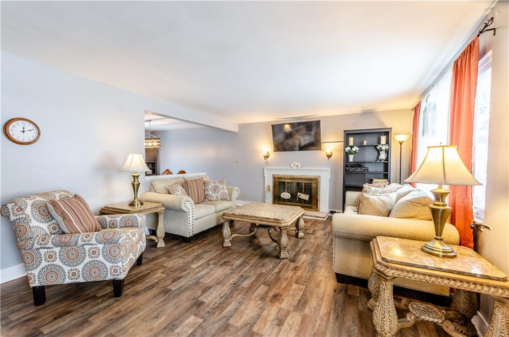 2371 Willowbrook Road Pittsburgh, PA 15241 - Photo 3 of 25 Gallery Image 3
